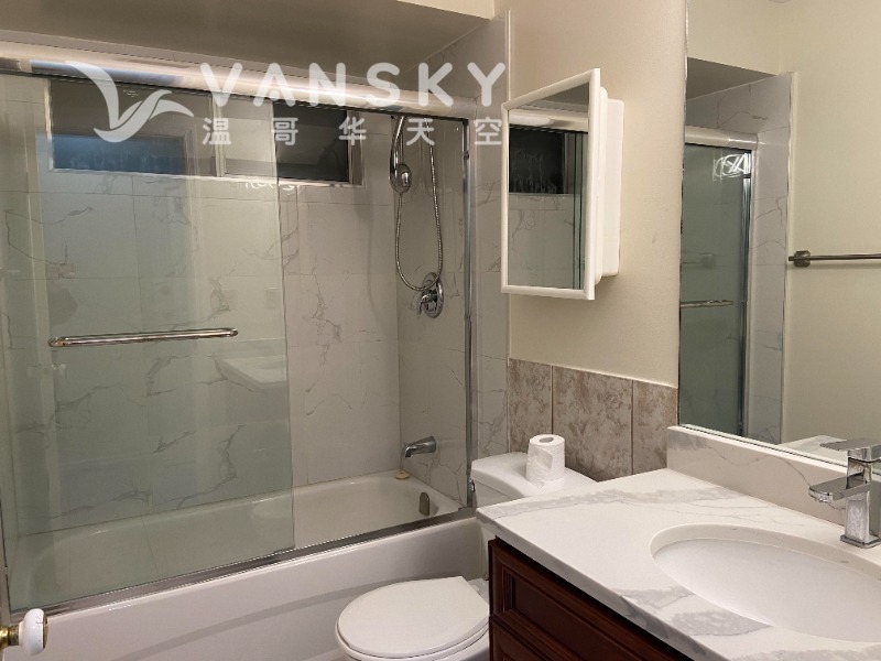 230109161628_washroom 2.jpg